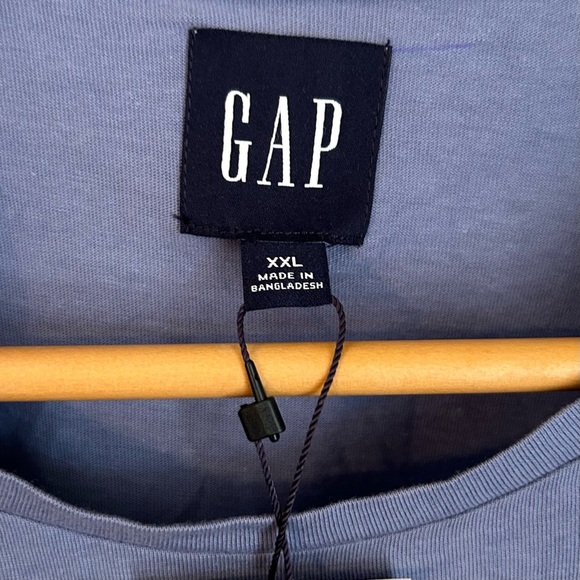 NWT, Gap Women's Eyelet Flutter Short Sleeve Scoop Neck Shirt in Blue, Size XXL - Picture 3 of 12